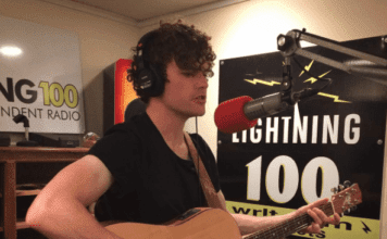 Vance-Joy-live