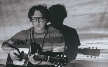 Damien Jurado- "Taped in Front Of A Live Studio AUdience"