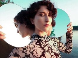 Whoa Dakota – Right Now