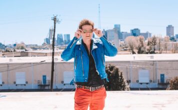 Jonny Lucas "Hang in There"