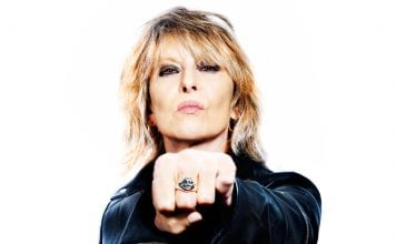 Chrissie Hynde – How Glad I Am