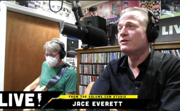 Jace Everett in the Volume.com Studio