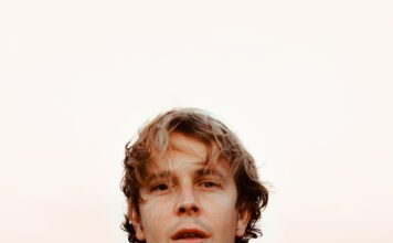 Tom Odell with Seafret: Nashville Sunday Night Tom Odell