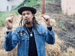 Michael Franti & Spearhead – Just To Say I Love You