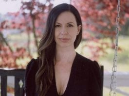 Joy Williams – Canary