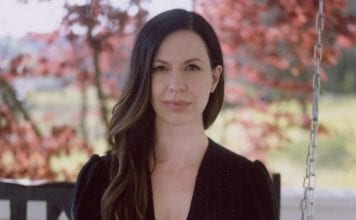 Joy Williams – Canary