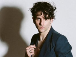 Low Cut Connie press photo