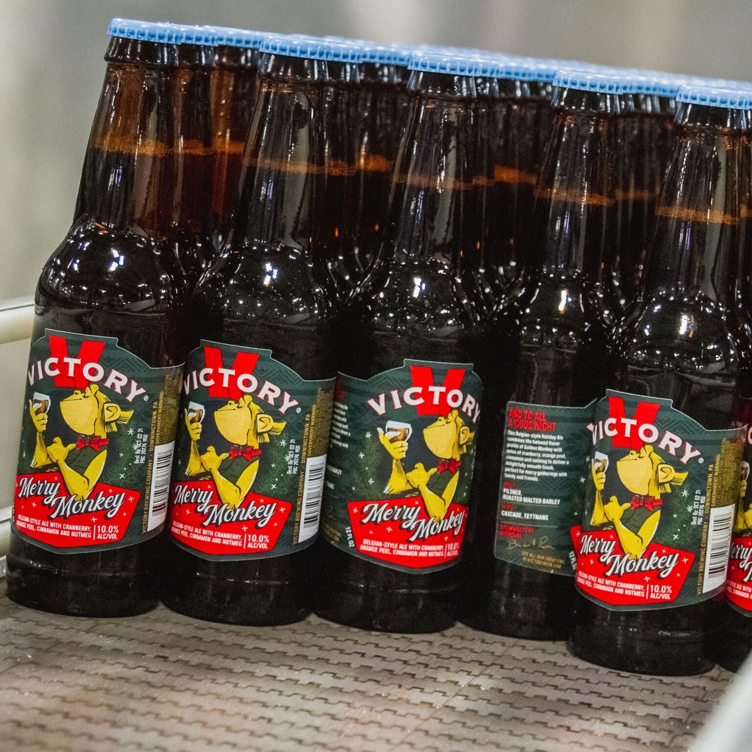 Holiday Hops 2022 Day 7 Victory Beer's Merry Monkey & Delirium Brewery